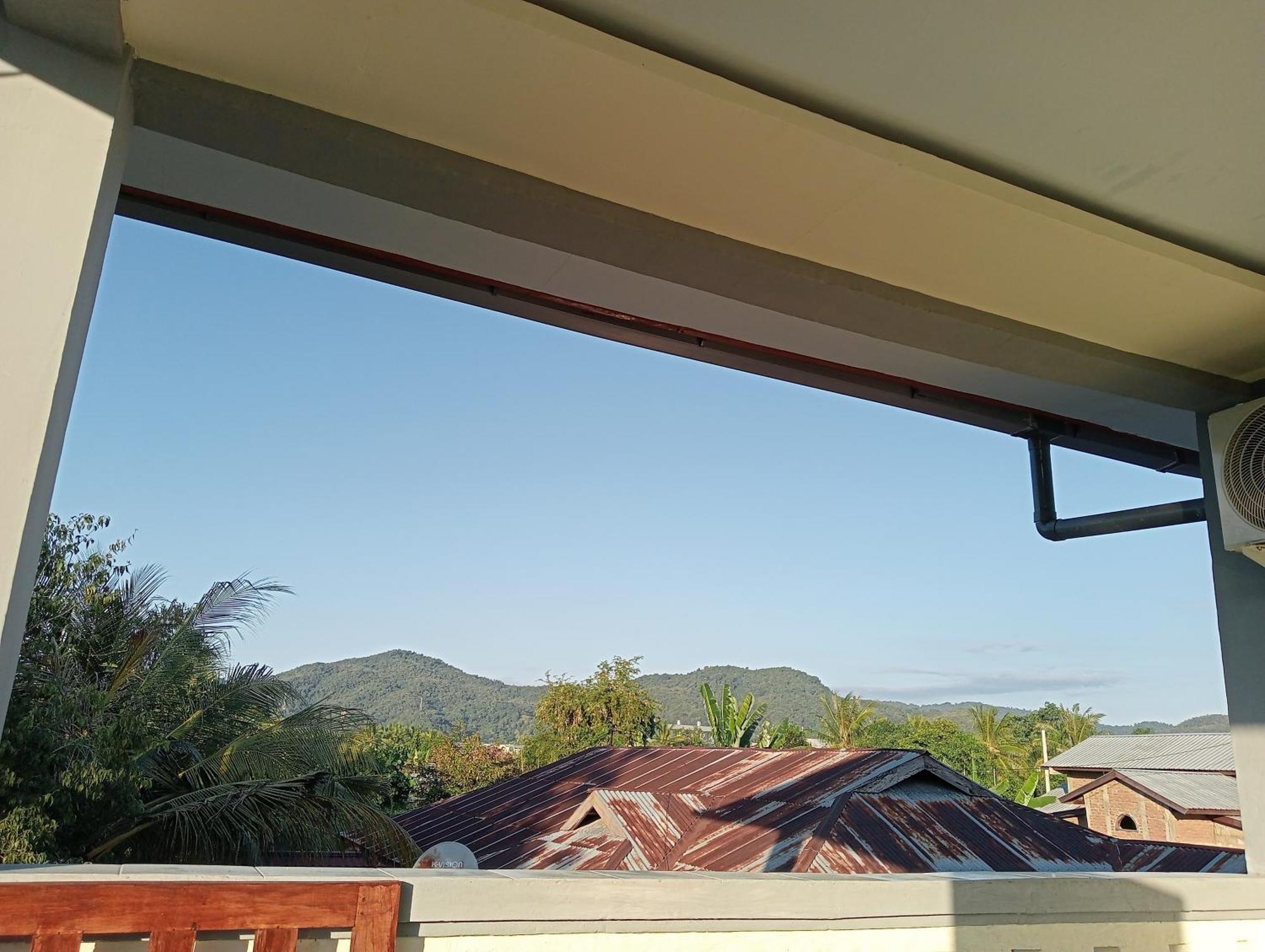 Yusilver Guest House Labuan Bajo Exterior photo
